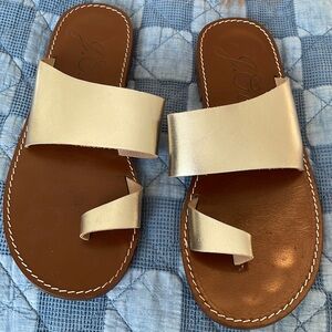 Jcrew sandals 8.5 in good condition.